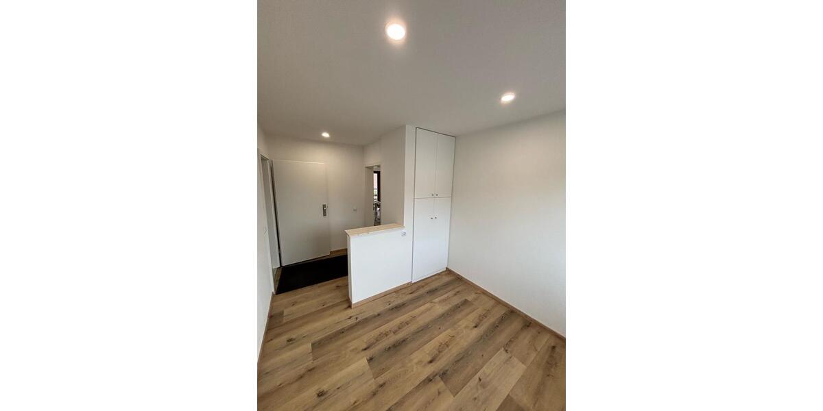 Etagenwohnung Bad Königshofen im Grabfeld - 4 Zimmer, 116 m&sup2;, 830&euro; | Angebot:25802693