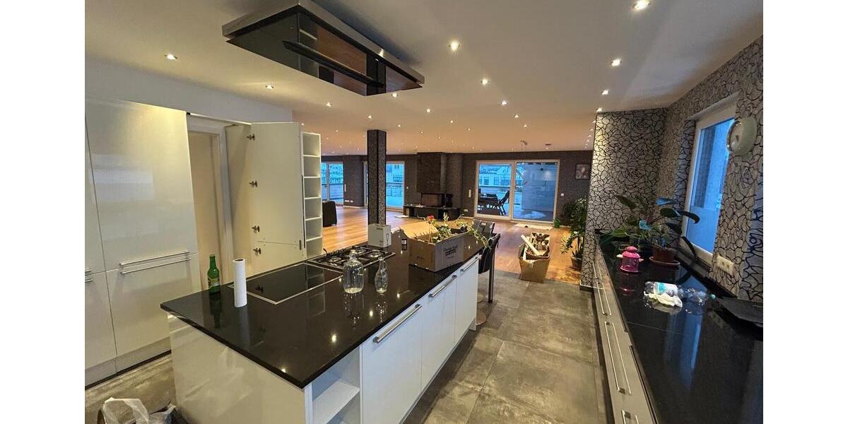 Einfamilienhaus Oberursel (Taunus) - 7 Zimmer, 375 m&sup2;, 3.950&euro; | Angebot:25098040