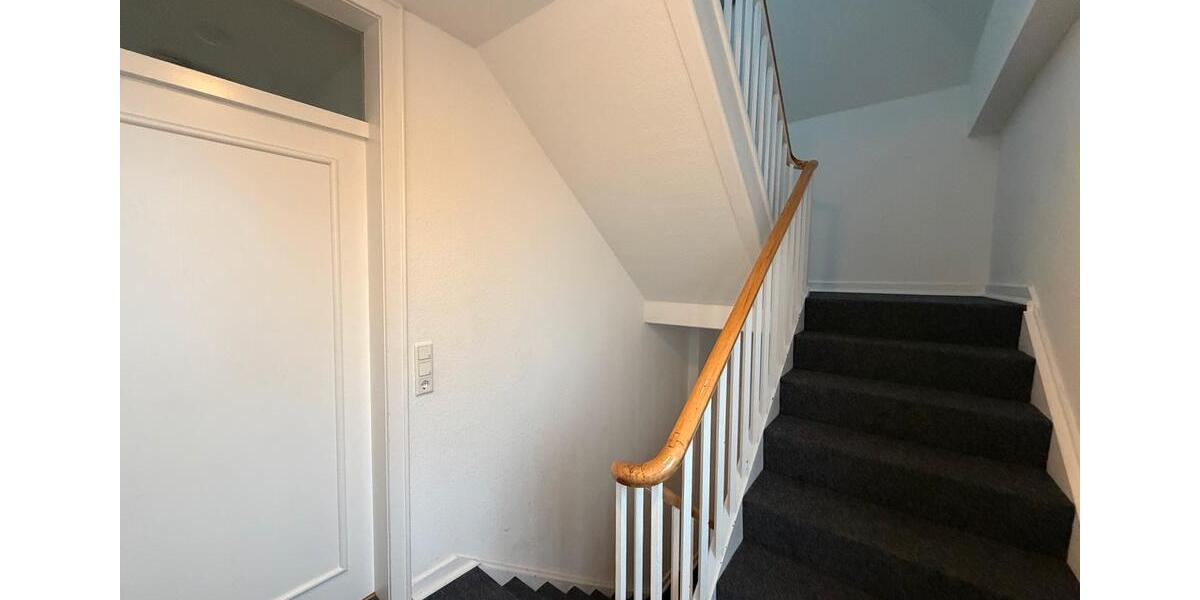 Dachgeschoßwohnung Bielefeld Schildesche - 2 Zimmer, 45 m&sup2;, 550&euro; | Angebot:26048112