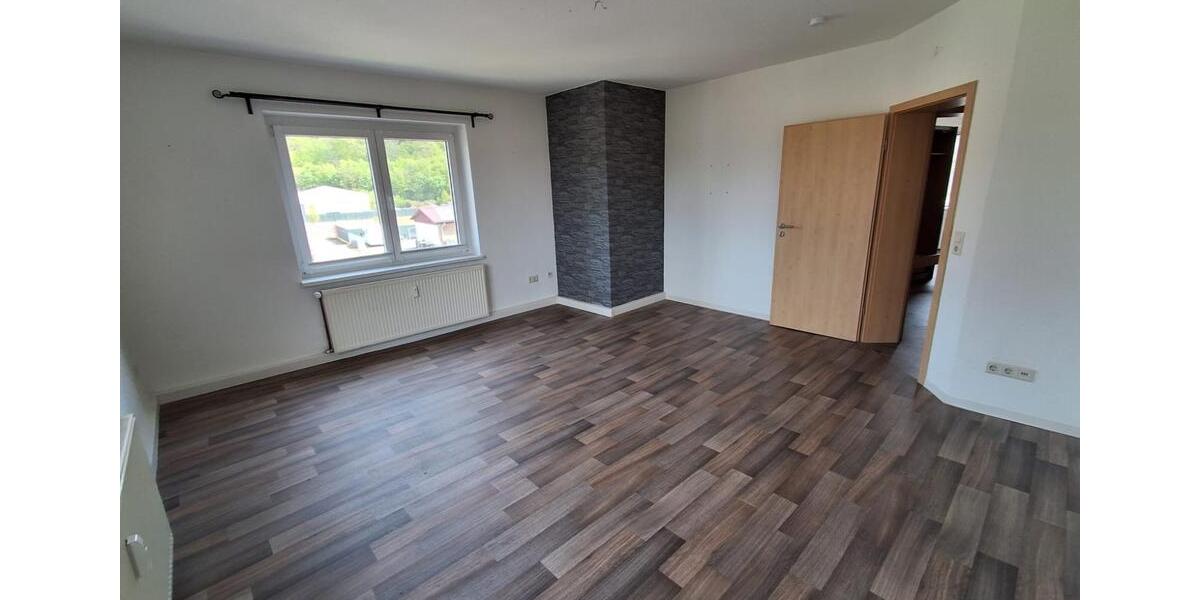 Etagenwohnung Harztor - 4 Zimmer, 96 m&sup2;, 600&euro; | Angebot:26550446
