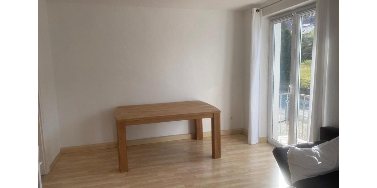 Etagenwohnung Hohenroth - 3 Zimmer, 70 m&sup2;, 590&euro; | Angebot:25873684