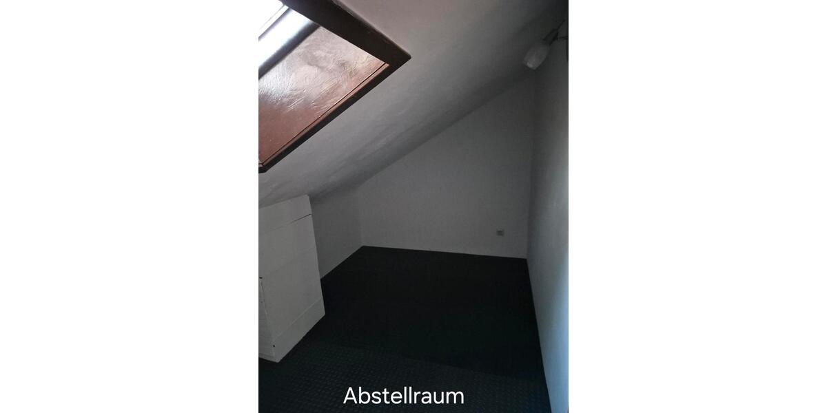 Dachgeschoßwohnung Kirchhain - 3 Zimmer, 80 m&sup2;, 500&euro; | Angebot:26272102