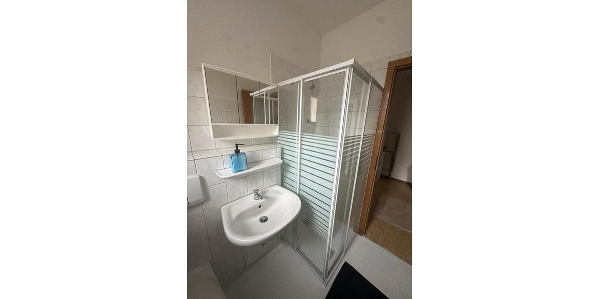 Wohnen auf Zeit Lalendorf - 6 Zimmer, 25 m&sup2;, 25&euro; | Angebot:26373311
