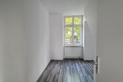 Wohnung Erxleben - 3 Zimmer, 95 m&sup2;, 1.000&euro; | Angebot:27589615