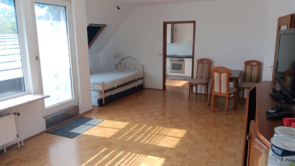 Dachgeschoßwohnung Krefeld Benrad - 2 Zimmer, 65 m&sup2;, 565&euro; | Angebot:26265928