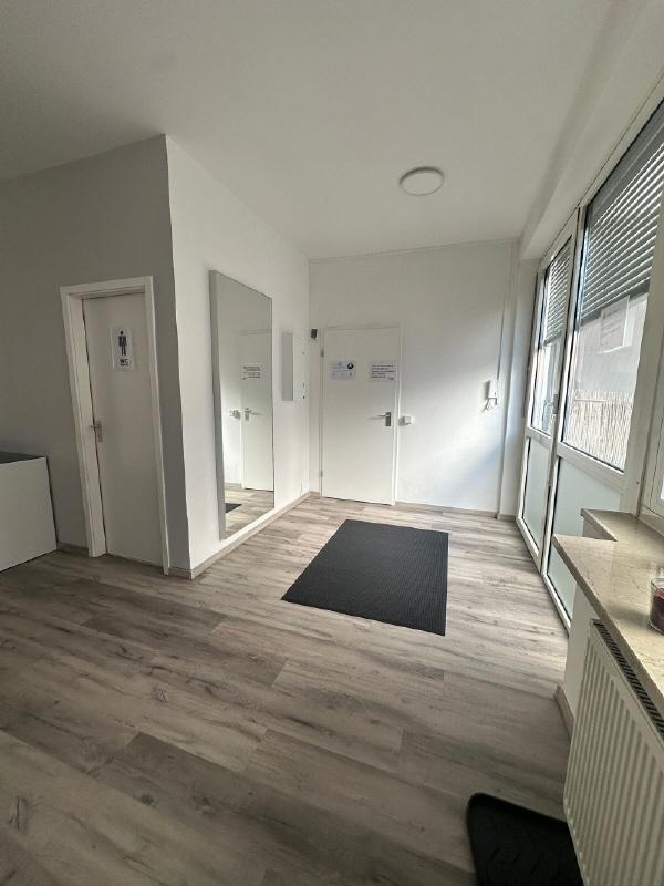 Bürofläche in Stein 130m² mit freier Einteilung als Praxis, Kanzlei, Fitnesstudio uvm. nutzbar