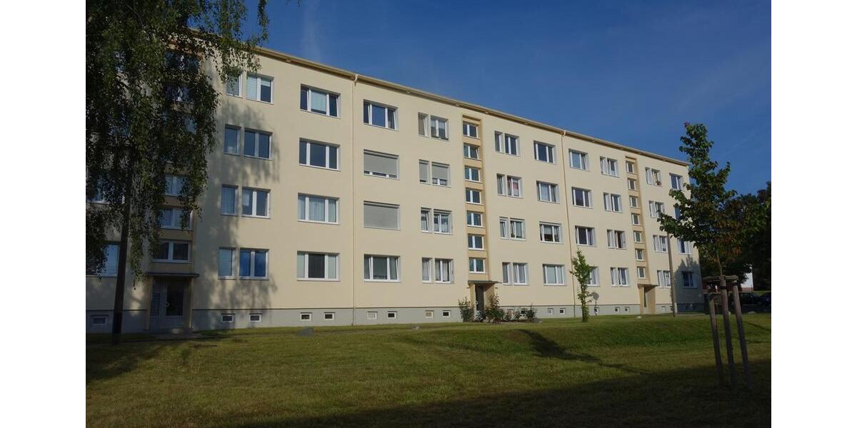 Etagenwohnung Bad Lobenstein - 4 Zimmer, 66 m&sup2;, 460&euro; | Angebot:25793410