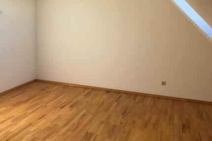 Zimmer in 3er WG zu vermieten 2 zimmer