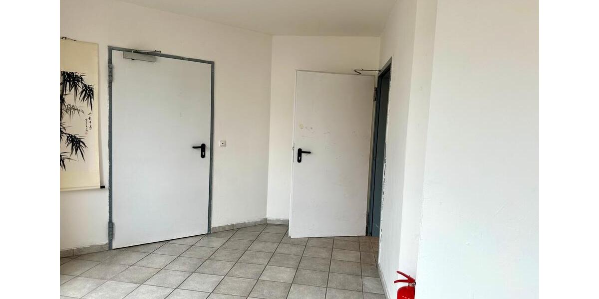 Gewerbeobjekt Halle - 770&euro; | Angebot:25961870