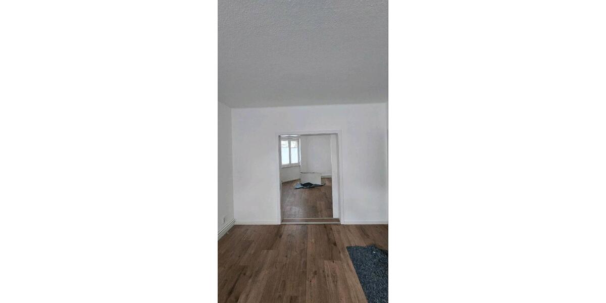Hochparterre Eisenach - 4 Zimmer, 80 m&sup2;, 595&euro; | Angebot:26004803