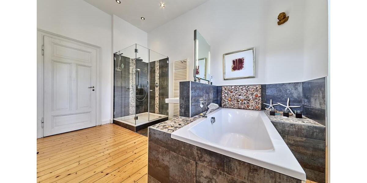 Etagenwohnung Wiesbaden Südost - 4 Zimmer, 126 m&sup2;, 1.800&euro; | Angebot:26705830