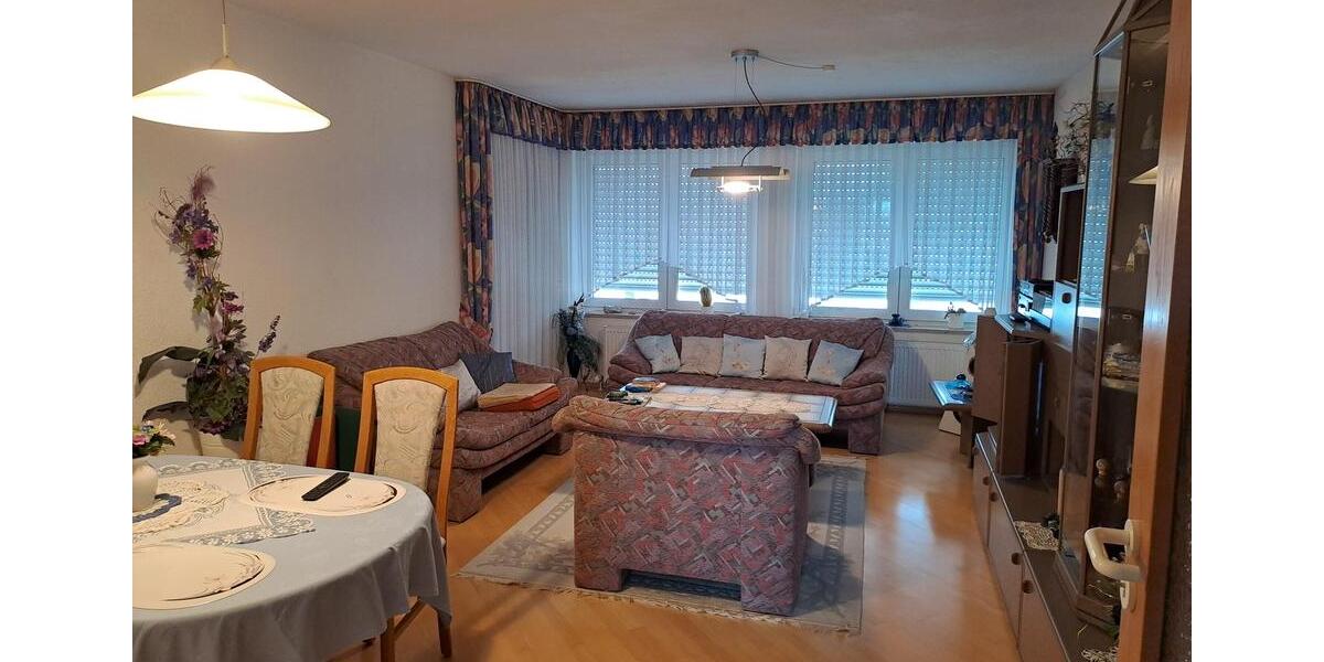 Erdgeschoßwohnung Adelsdorf - 4 Zimmer, 90 m&sup2;, 1.040&euro; | Angebot:24415572