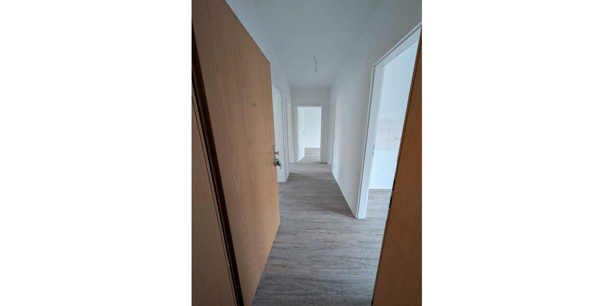 Etagenwohnung Schkeuditz - 3 Zimmer, 61 m&sup2;, 549&euro; | Angebot:24155471