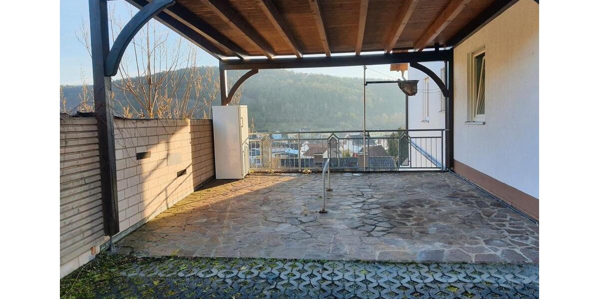 Dachgeschoßwohnung Bad Kissingen - 4 Zimmer, 122 m&sup2;, 970&euro; | Angebot:26233588