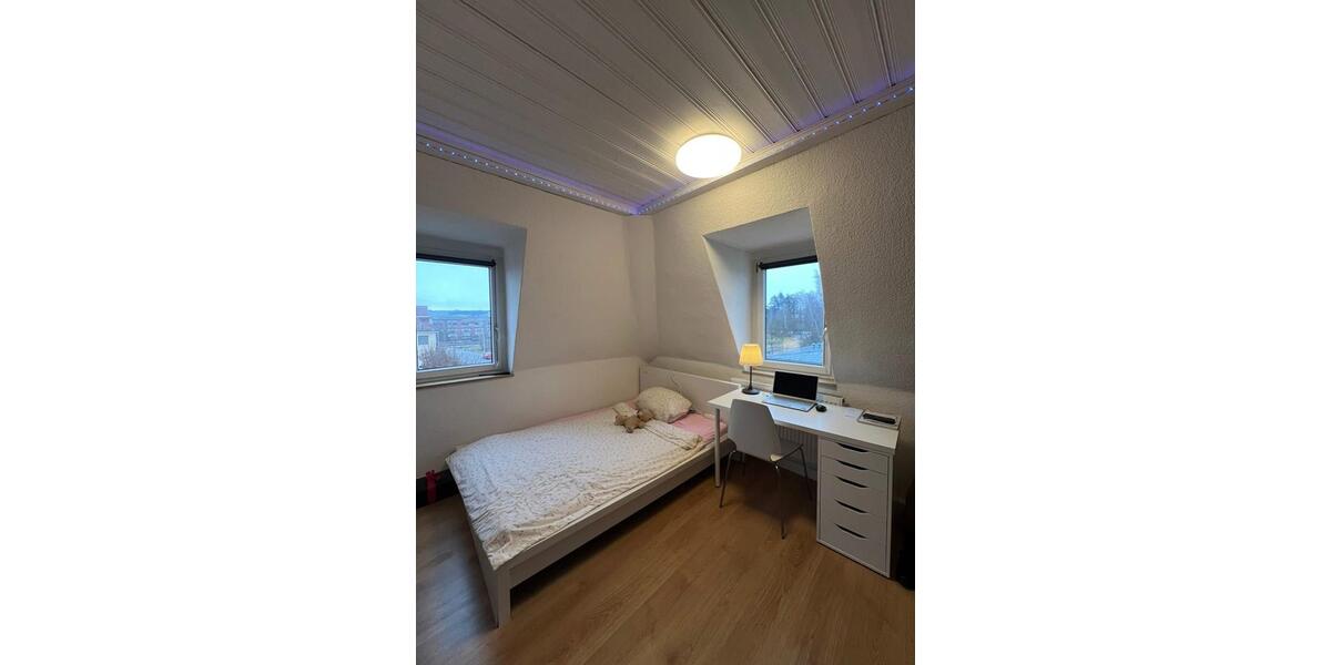Wohnen auf Zeit Bayreuth Bernecker Straße / Insel / Riedelsberg - 14 Zimmer, 310 m&sup2;, 465&euro; | Angebot:26443213