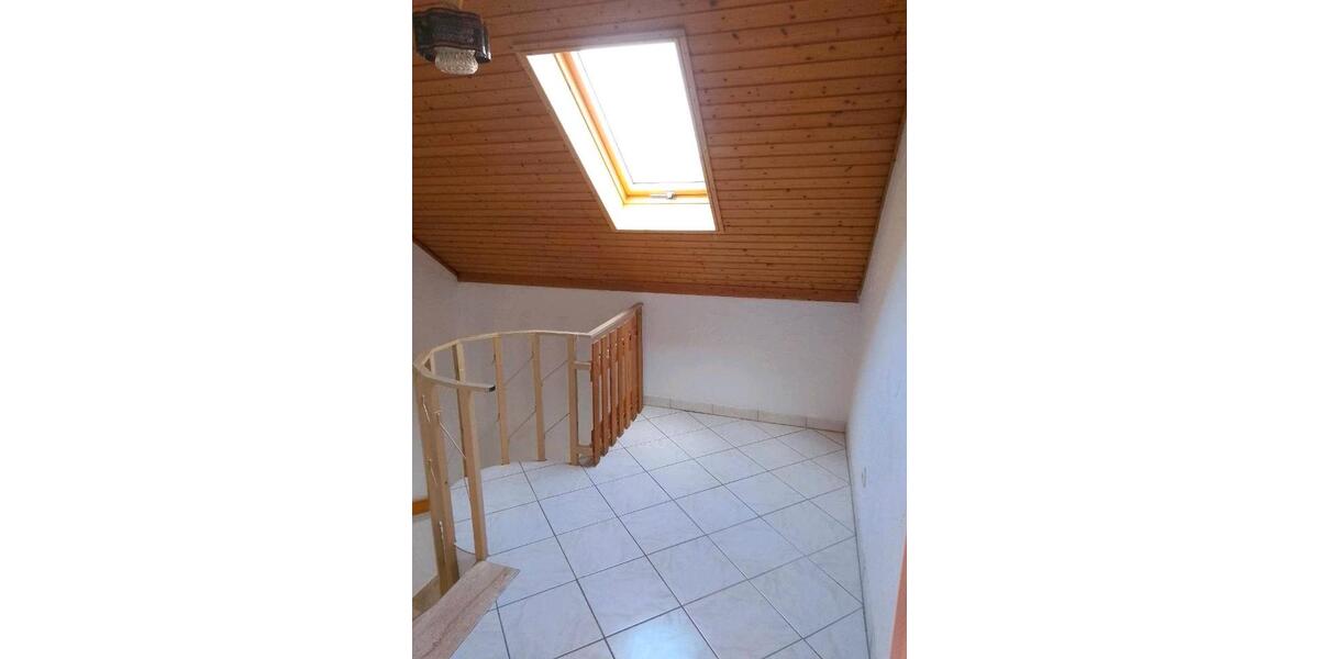 Dachgeschoßwohnung Schönau an der Brend - 3 Zimmer, 92 m&sup2;, 620&euro; | Angebot:26522831
