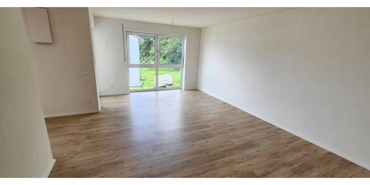 Etagenwohnung Bernhardswald Pettenreuth - 3 Zimmer, 78 m&sup2;, 880&euro; | Angebot:24905505