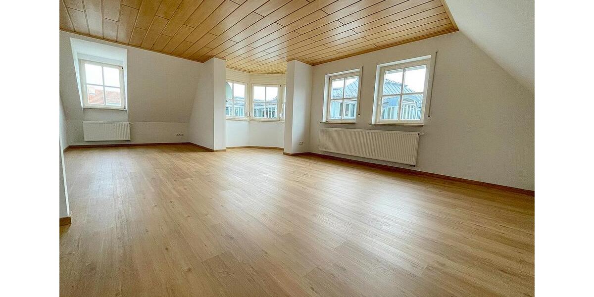 Etagenwohnung Kronach - 3 Zimmer, 89 m&sup2;, 790&euro; | Angebot:26084564