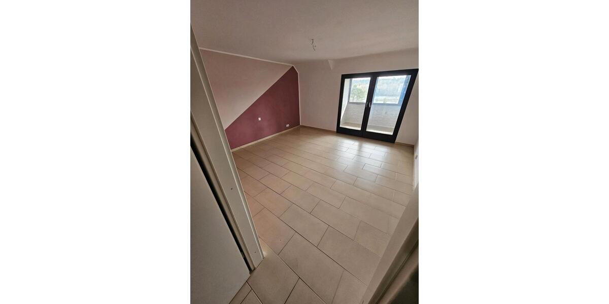 Etagenwohnung Schwörstadt - 3.5 Zimmer, 94 m&sup2;, 1.250&euro; | Angebot:26071870
