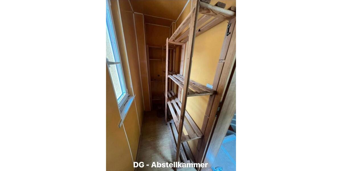 Dachgeschoßwohnung Neustadt bei Coburg - 4.5 Zimmer, 87 m&sup2;, 750&euro; | Angebot:24964782