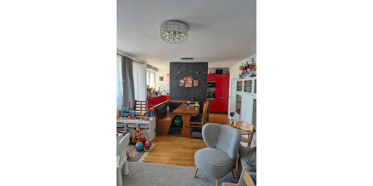 Etagenwohnung Puchheim - 4 Zimmer, 96 m&sup2;, 1.750&euro; | Angebot:24773560