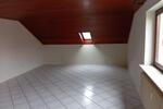 Dachgeschoßwohnung Sinsheim - 3 Zimmer, 100 m&sup2;, 680&euro; | Angebot:25105272