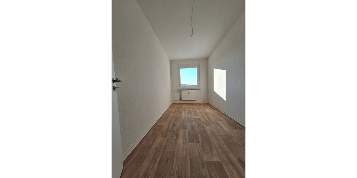 Etagenwohnung Görlitz Königshufen - 4 Zimmer, 83 m&sup2;, 490&euro; | Angebot:26751174