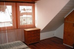 Hochwertige 2½-Zi. DG-Wohnung mit Westbalkon, EBK & Stellplatz - modernes Wohnen in gepflegter Hausgemeinschaft - Dachgeschoßwohnung Schönaich | Angebot:26945980