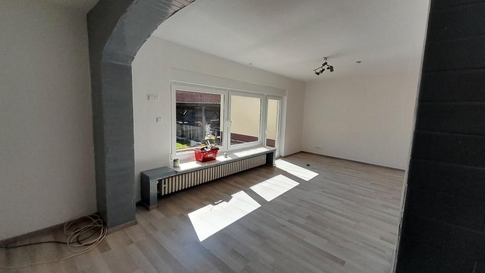 Erdgeschoßwohnung Grebenstein - 3 Zimmer, 76 m&sup2;, 850&euro; | Angebot:26224475