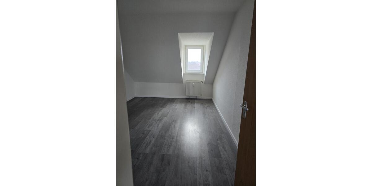 Dachgeschoßwohnung Oberhausen - 2 Zimmer, 55 m&sup2;, 412&euro; | Angebot:24859107