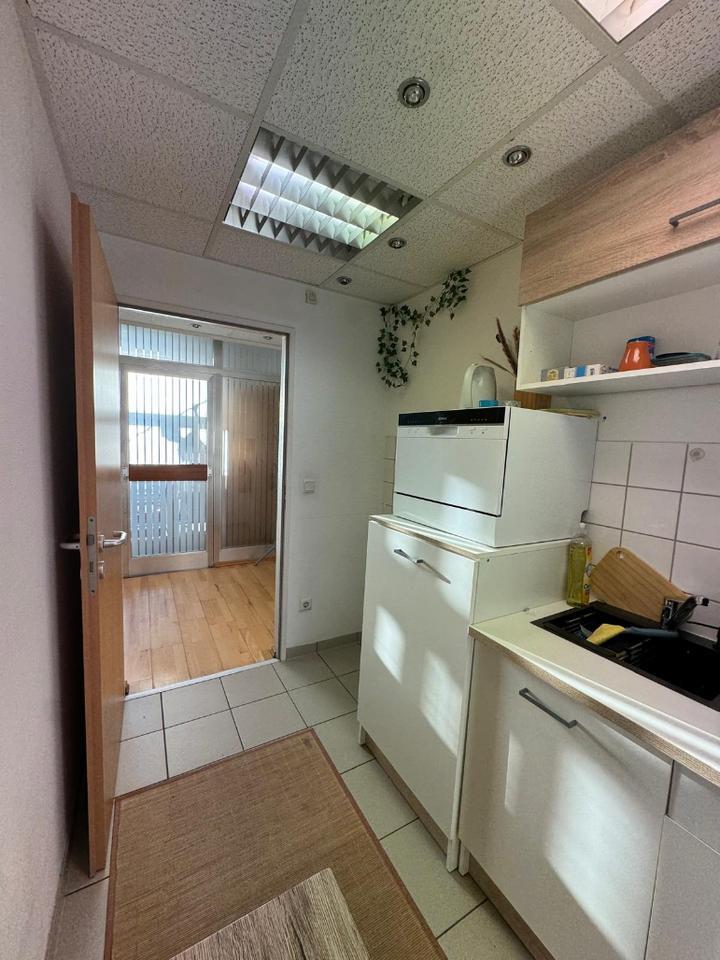2 möblierte Büroräume (je 12 m²) in Saarbrücken - All-in-Miete