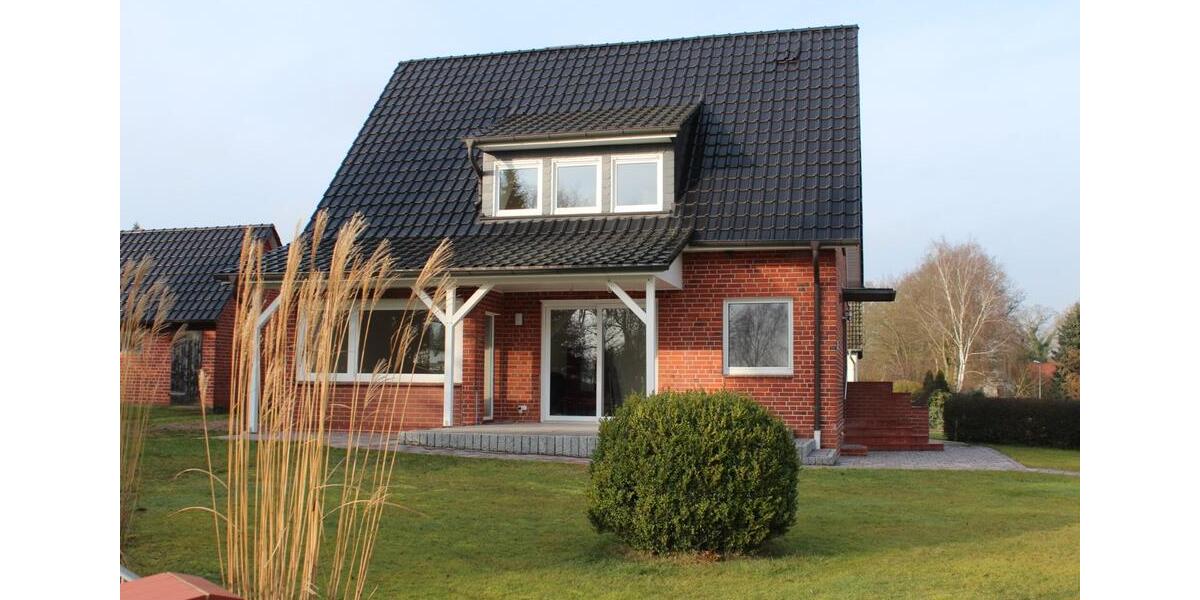 Einfamilienhaus Küsten - 5 Zimmer, 130 m&sup2;, 900&euro; | Angebot:25255589