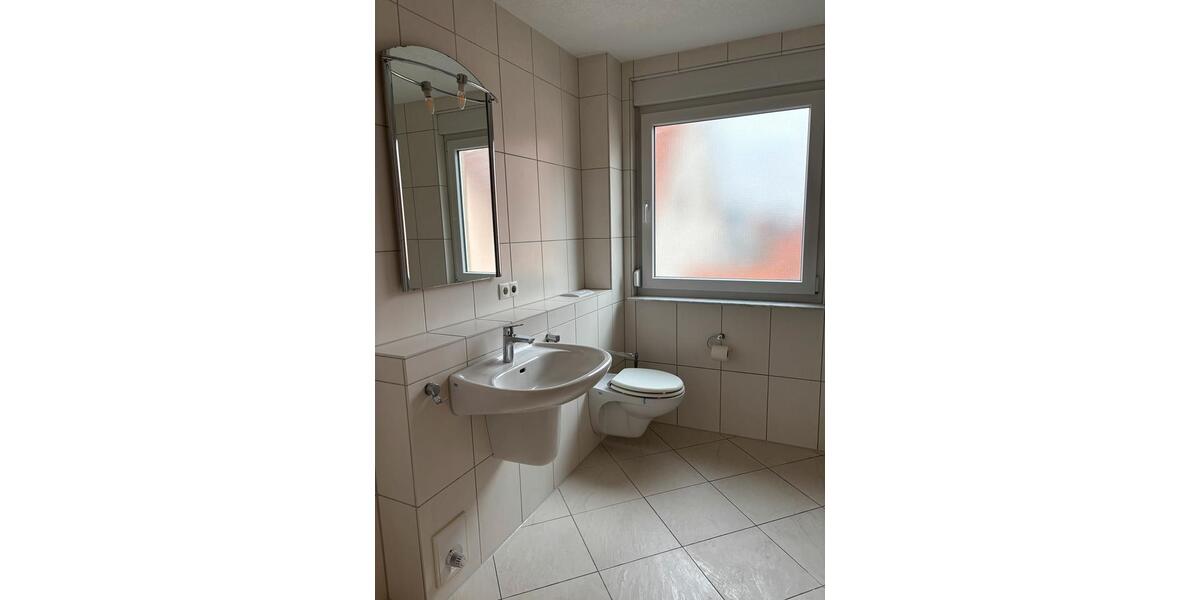 Etagenwohnung Bad Dürkheim - 3 Zimmer, 118 m&sup2;, 1.490&euro; | Angebot:24652798