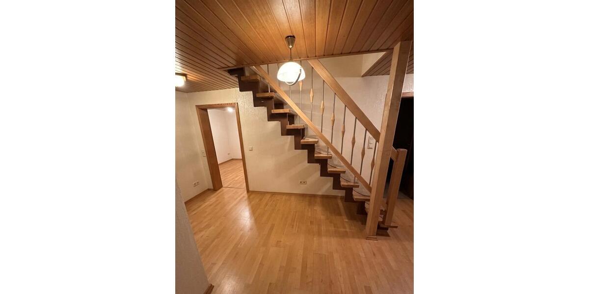 Maisonettenwohnung Gevelsberg - 4 Zimmer, 110 m&sup2;, 950&euro; | Angebot:25833803