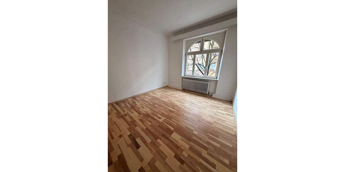 Etagenwohnung Nürnberg Muggenhof - 5 Zimmer, 120 m&sup2;, 1.200&euro; | Angebot:24967114