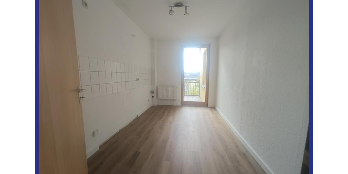 Dachgeschoßwohnung Gera - 4 Zimmer, 83 m&sup2;, 500&euro; | Angebot:25976845
