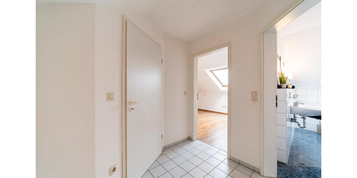 Dachgeschoßwohnung Lingen (Ems) Gauerbach - 3 Zimmer, 88 m&sup2;, 880&euro; | Angebot:26012827
