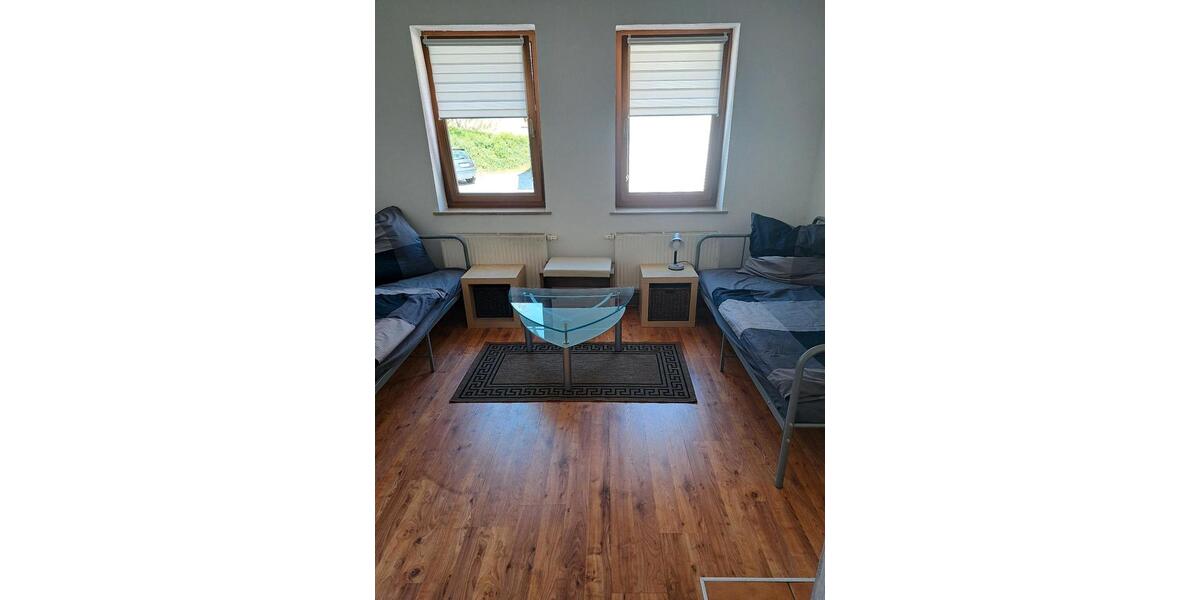 Etagenwohnung Bürgel - 3 Zimmer, 100 m&sup2;, 30&euro; | Angebot:26484590