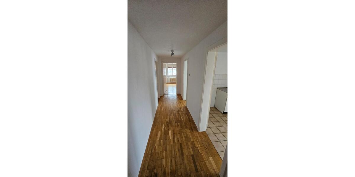 Dachgeschoßwohnung Bad Mergentheim - 3 Zimmer, 81 m&sup2;, 700&euro; | Angebot:23689910