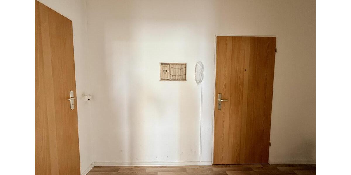 Etagenwohnung Plauen - 1 Zimmer, 35 m&sup2;, 200&euro; | Angebot:26296741