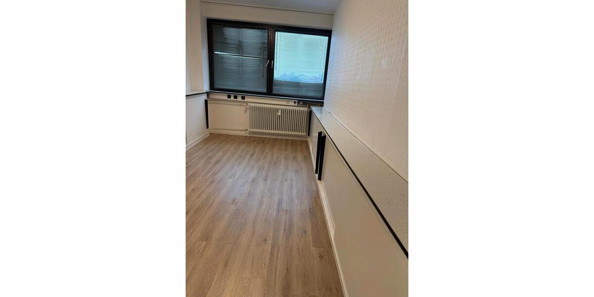 Büroraum 1.OG 18 qm Kronberg-Oberhöchstadt ab sofort zu vermieten zimmer