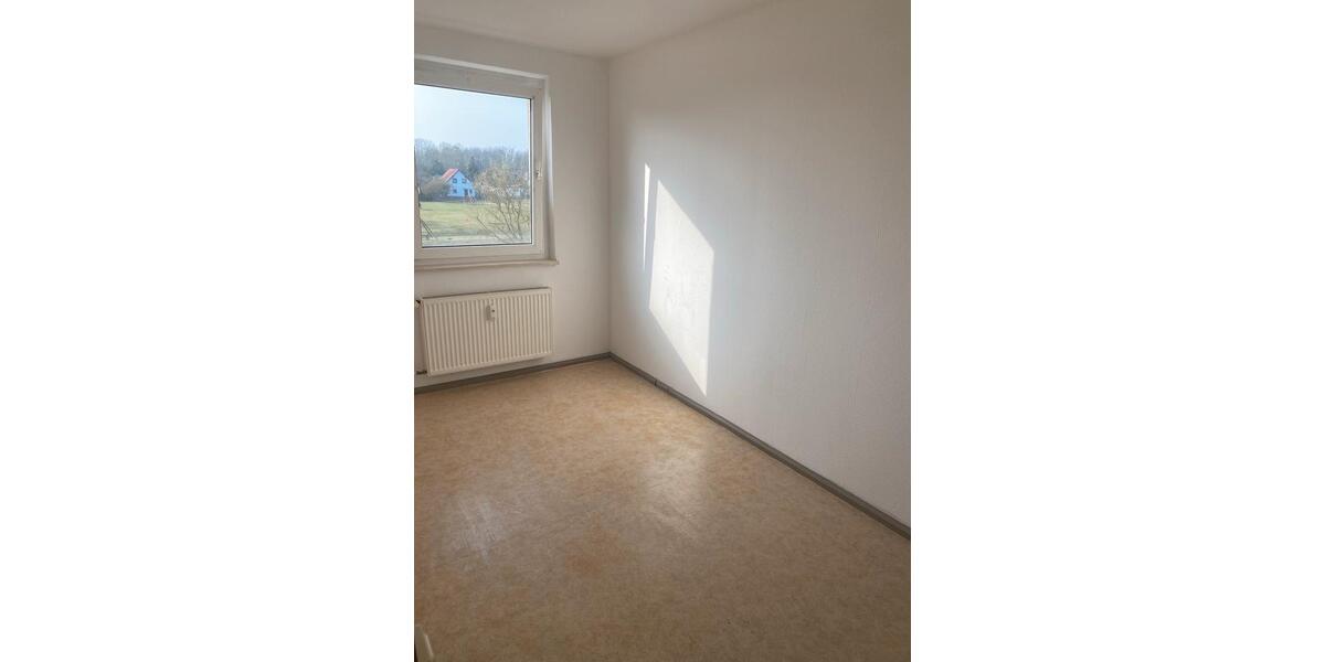 Etagenwohnung Artern - 3 Zimmer, 67 m&sup2;, 495&euro; | Angebot:25831418