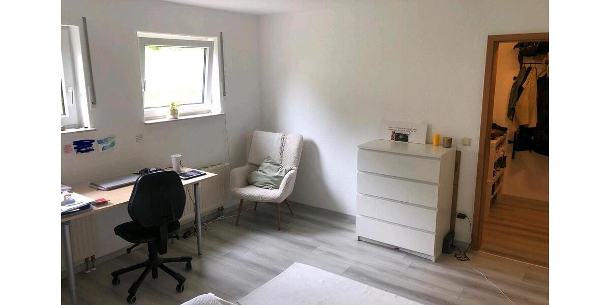 Etagenwohnung Buseck - 1 Zimmer, 26 m&sup2;, 240&euro; | Angebot:26447842
