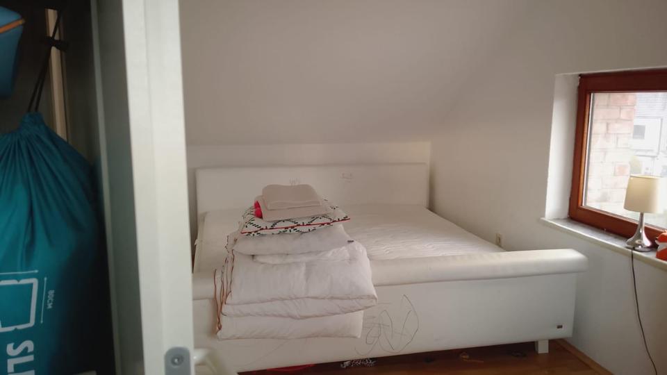 Einfamilienhaus Köln Rodenkirchen - 2 Zimmer, 61 m&sup2;, 700&euro; | Angebot:25055005