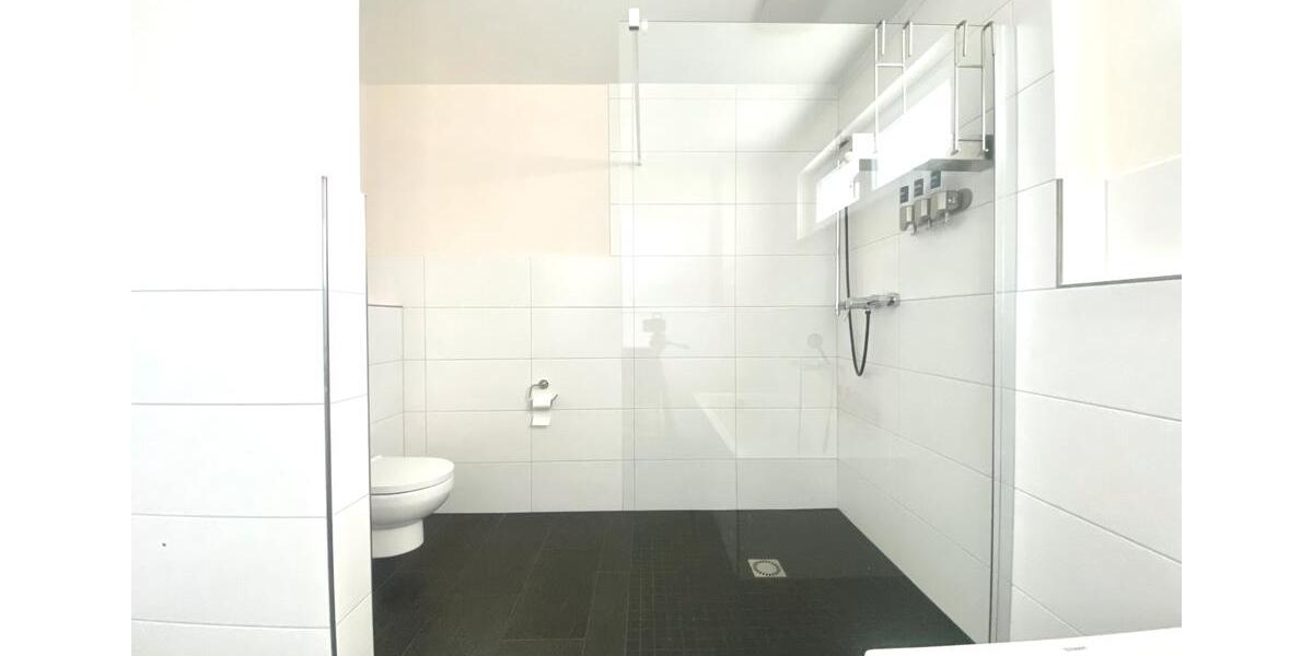 Maikammer -exklusives Wohnen - attraktive 4 Zimmerwohnung - Blick über die Weinberge und das Hambacher Schloß 4 zimmer