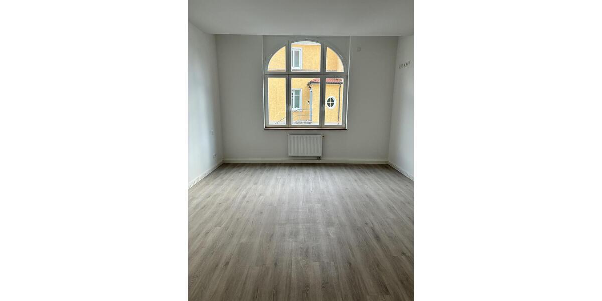 Erdgeschoßwohnung Meiningen - 2 Zimmer, 95 m&sup2;, 1.100&euro; | Angebot:23847691