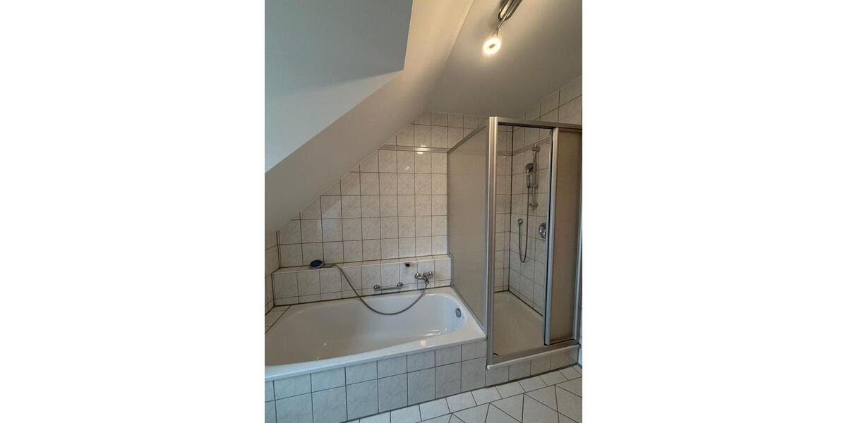 Dachgeschoßwohnung Nittenau - 2 Zimmer, 70 m&sup2;, 700&euro; | Angebot:25309041