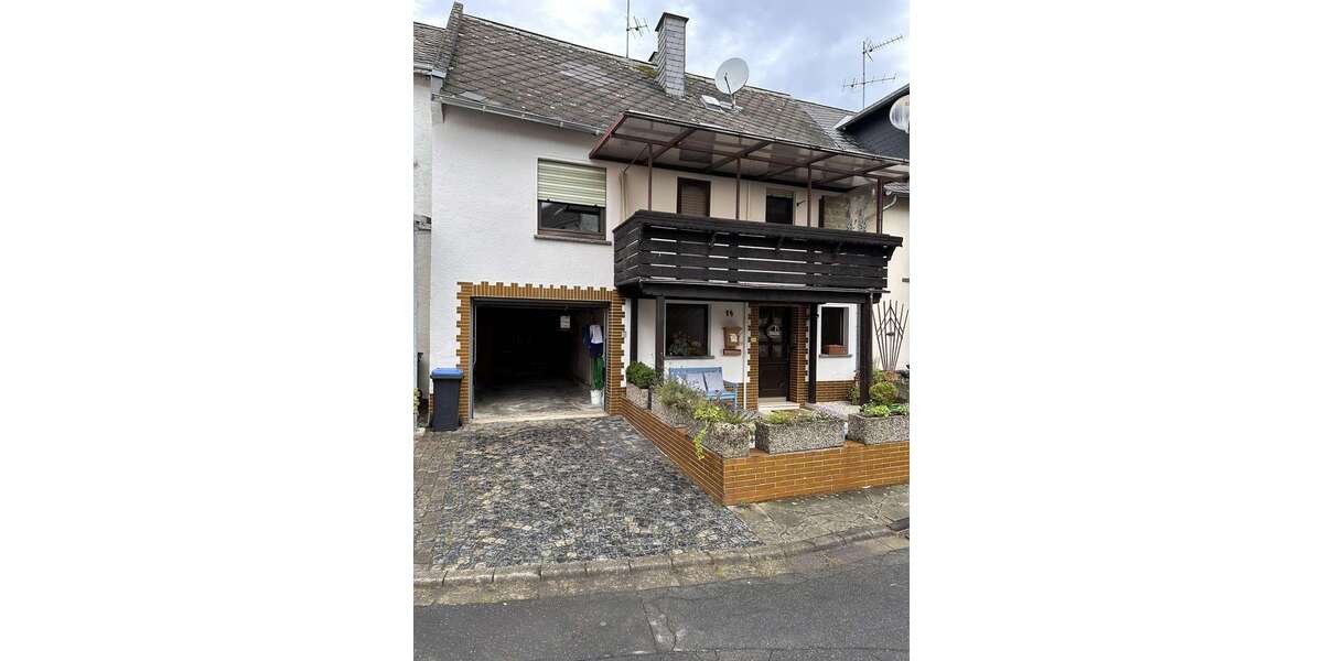 Einfamilienhaus Kollig - 3 Zimmer, 90 m&sup2;, 975&euro; | Angebot:26837048