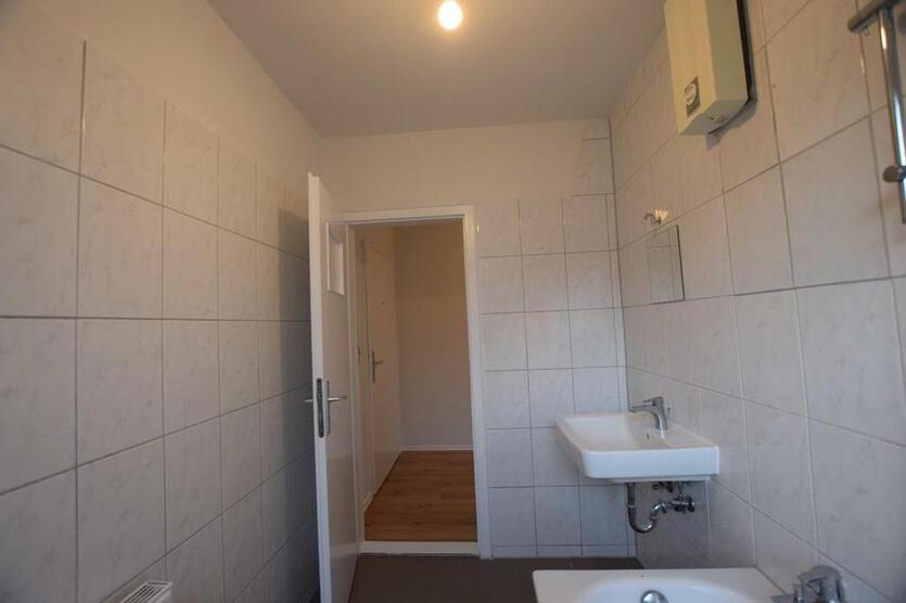 +++ Zum Einzug bereit! 3-Raumwohnung mit Tageslichtbad und Balkon +++ zimmer