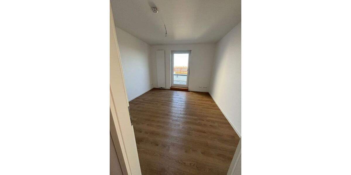 Etagenwohnung Schönefeld - 3 Zimmer, 90 m&sup2;, 1.360&euro; | Angebot:25665029